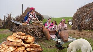 Göçebe Yaşamı ve Tavuklu Pilav, Patlıcanlı Meze ve Tereyağ Yapımı Karışımı