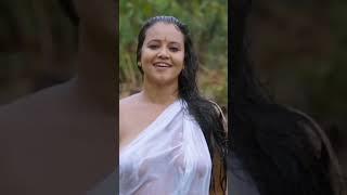 hot aunty bathing in pond