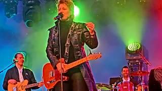 Katrina Leskanich: Rock 'n' Roll girl (live in Stockholm/Sweden)