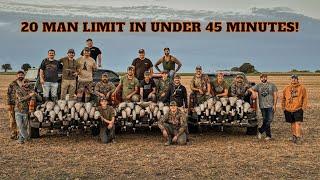 INSANE Goose Hunt! 20 Man limit in under 45 minutes! Wisconsin Goose Hunting