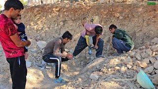 Nomadic Life: Mahmoud’s Brothers Help Build His New Home, Cooking Kebabs️