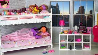 Barbie Sisters Bunk Bed Bedroom Morning Routine - Playing with Doll House Bathroom Tub