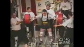 Evgeni Popov squatting 365kg