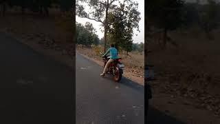 oh janejana..dhunde tujhe diwana..
