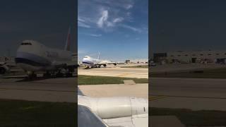 Beautiful arrive at ORD with a 747 cargo  #viral #travel #spotter #aviation #short