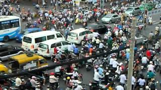 Crazy Saigon Traffic