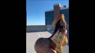 Zmeenaorr  Big Booty Walk away 2 #viral #bigbooty #walkaway #shaking