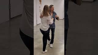 Salsa LA - Inside turns, spins and ochos