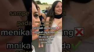 Menikahi manusia menikahi kuda