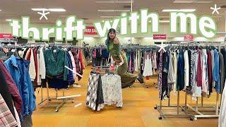 THRIFT WITH ME at a *HUGE* thrift store before opening hours!!!