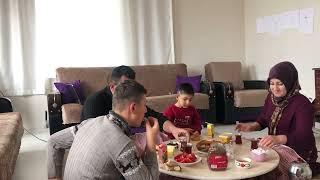 DERDİN NE  OLUR OLSUN ALLAH DEEEELMASIN HAYATI VE ÇOCUKLARIKAHVALTI ZAMANI