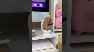 The capybara with paid bathroom breaks#capybara #cartoon #cute #3d #funny #toy