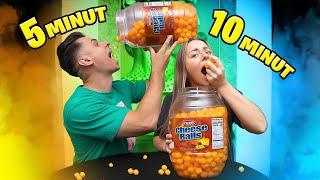 KTO PIERWSZY ZJE BECZKĘ XXL CHEESE BALLS?! z @Farellski 