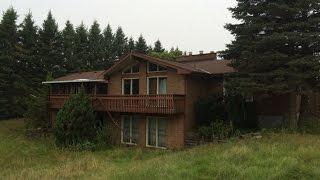 Exploring a Fantastic Abandoned Split Level House in Clarington, Ontario