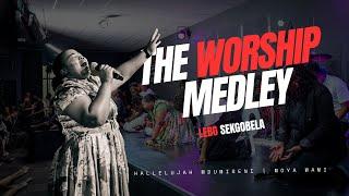 The Worship Medley - Lebo Sekgobela Live at Eternal Glory Church || The Plug Service
