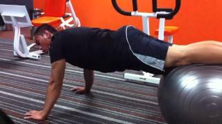 Fernando Maia-Lee's Knee tuck on swiss ball