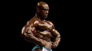Sergio Oliva - Mr. Olympia 1985 Posing