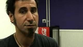 Serj likes them apples