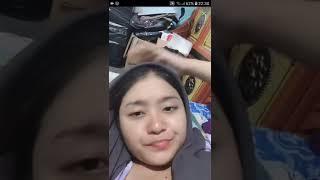 mom biti lagi live pamer TETE  SAMA APEM nya mulus