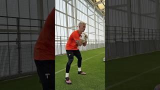 1️⃣ or 2️⃣? #goalkeeper #football #soccer #keeper #torwart #asmr  #goleiro #futbol #viral #shorts