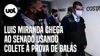 Deputado Luis Miranda usa colete à prova de balas ao chegar ao Senado para depor à CPI