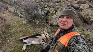 KEKLİĞİN DÜŞTÜĞÜ YERDEN TAVŞAN KALKTI. ZORLU ARAZİ. KEKLİK TAVŞAN AVI. PARTRIDGE HARE HUNT. CHUKAR