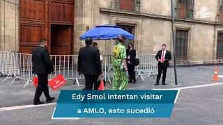 Con regalos y pastel, Edy Smol intenta visitar a AMLO en Palacio Nacional