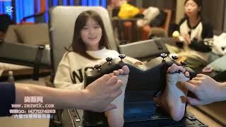 Tickle feet cute Chinese girl part 1