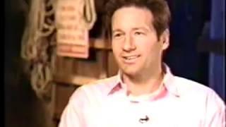 David Duchovny and Gillian Anderson say goodbye   E! 2002