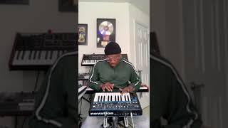 Synth Bass - Aretha Franklin - Get It Right. #shorts #bass #synthbass #lessons