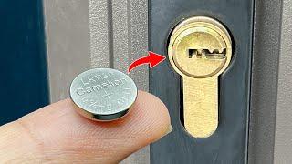 How to Unlock Any Lock Easily! A Great Idea With a Button Cell Battery!