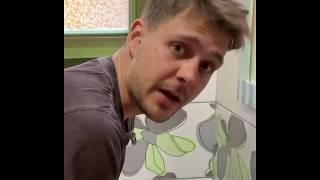 Милош Бикович учит мыть руки. #Shorts