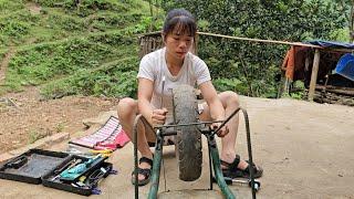 Genius girl repairs and replaces broken tires. | Huong / new life