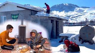 Cozy Winter Morning in the Village ️ | Snow Removal & Warm Breakfast by the Heater ️