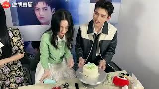 Zhou Ye & Chen Feiyu decorating a cake together! #yesterdayoncemore