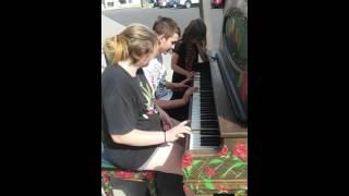Piano play