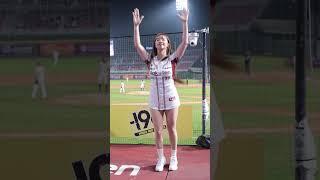 曲曲~~為桃猿歡唱 1~~ #치어리더  #楽天ガールズ #animadora #черлидинг #चियरलीडिंग 20250409 #Cheerleaderin