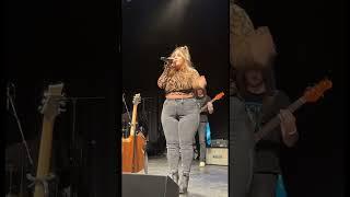 Priscilla Block “Thick Thighs” #tiktok #countrymusic #concert