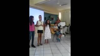 Apresentação de Marina Gonçalves Souto no colégio