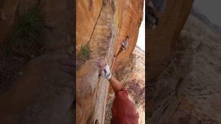 ️ Loose Block 900ft Off The Ground ️ #rockclimbing #tradclimbing #hikingadventures #hiking