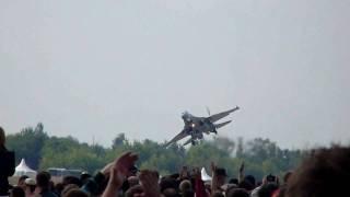 Su-35 Crazy landing