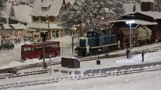 Moba Winter Anlage - Großartige Winter Weihnachts Modelleisenbahn Anlage Maßstab 1:87 H0 Modellbahn