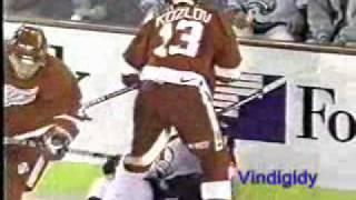 Kozlov charges Forsberg 5/15/97 playoffs