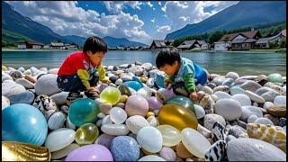 The volcanic magma quickly cooled when it met the seawater, forming spherical crystals and agate