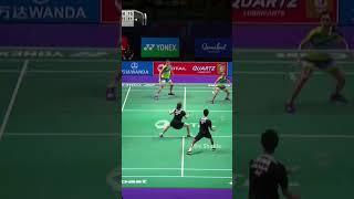 Badminton players switch racket during rally #shorts #badminton