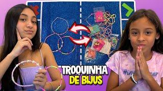 FAZENDO TROQUINHAS DE BIJUS COM A MINHA IRMÃ | O MUNDO DE LARISSA