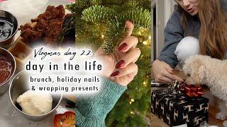 DAY IN THE LIFE: brunch, nails & wrapping presents | Vlogmas Day 22