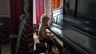 "Jingle Bells" Georgii Ivanov, 5 years old. Гоша Иванов, 5 лет