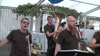 Wenn die Sonne erwacht in den Bergen-Rucksackmusikanten-Weinfest-Ramsthal-22.09.24