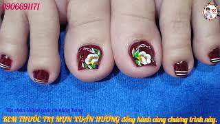 Vẽ móng chân đơn giản nhưng đẹp lung linh trên nền sơn màu đỏ đô | XUAN HUONG NAIL